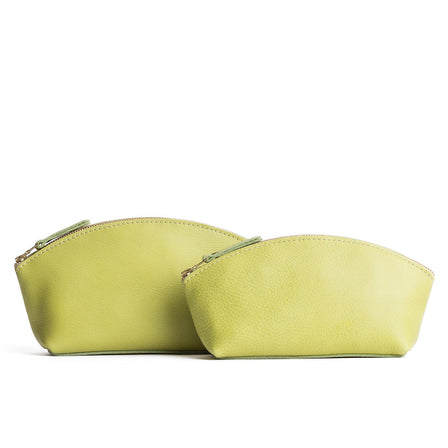 Sugar Snap | Spacious leather makeup bag with curved seams and top zipper