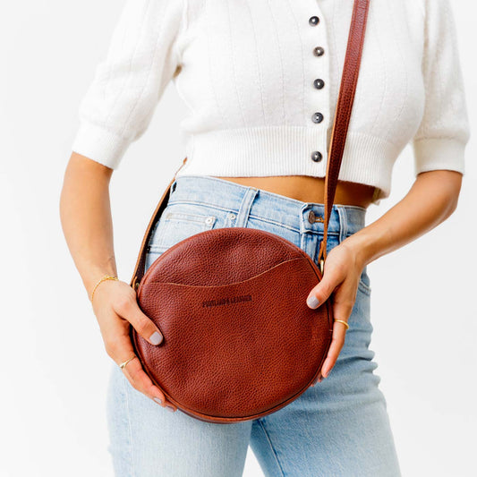 Nutmeg*Large | Circle shaped crossbody bag with top zipper